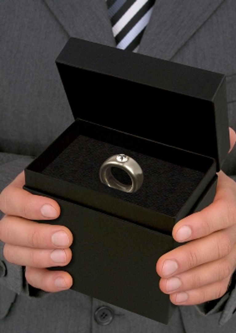 Кружка Кольцо с бриллиантом Серебрянное Кружка Кольцо с бриллиантом Серебрянное