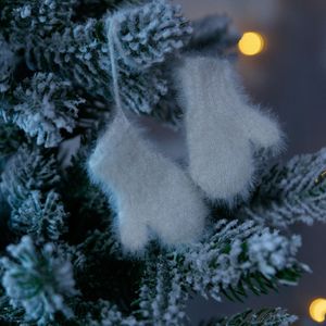 Подвеска на елку Вьюжка (варежки, белый) Подвеска на елку Вьюжка (варежки, белый)