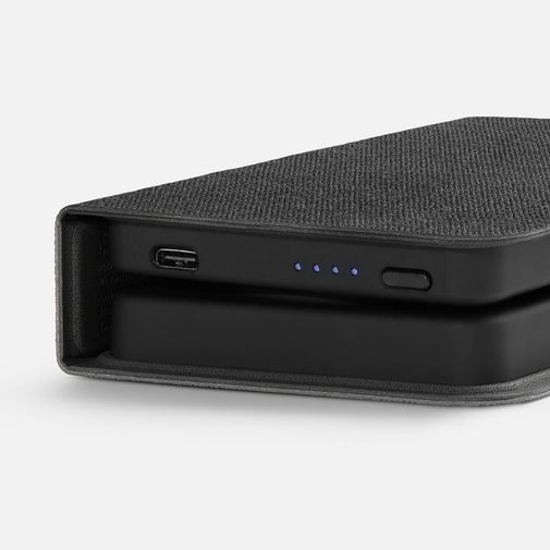 Внешний аккумулятор с беспроводной зарядкой reCover 8000 мАч (черный) Внешний аккумулятор с беспроводной зарядкой reCover 8000 мАч (черный)