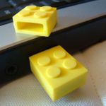 Флешка Лего 8 Гб (Желтая) Использование