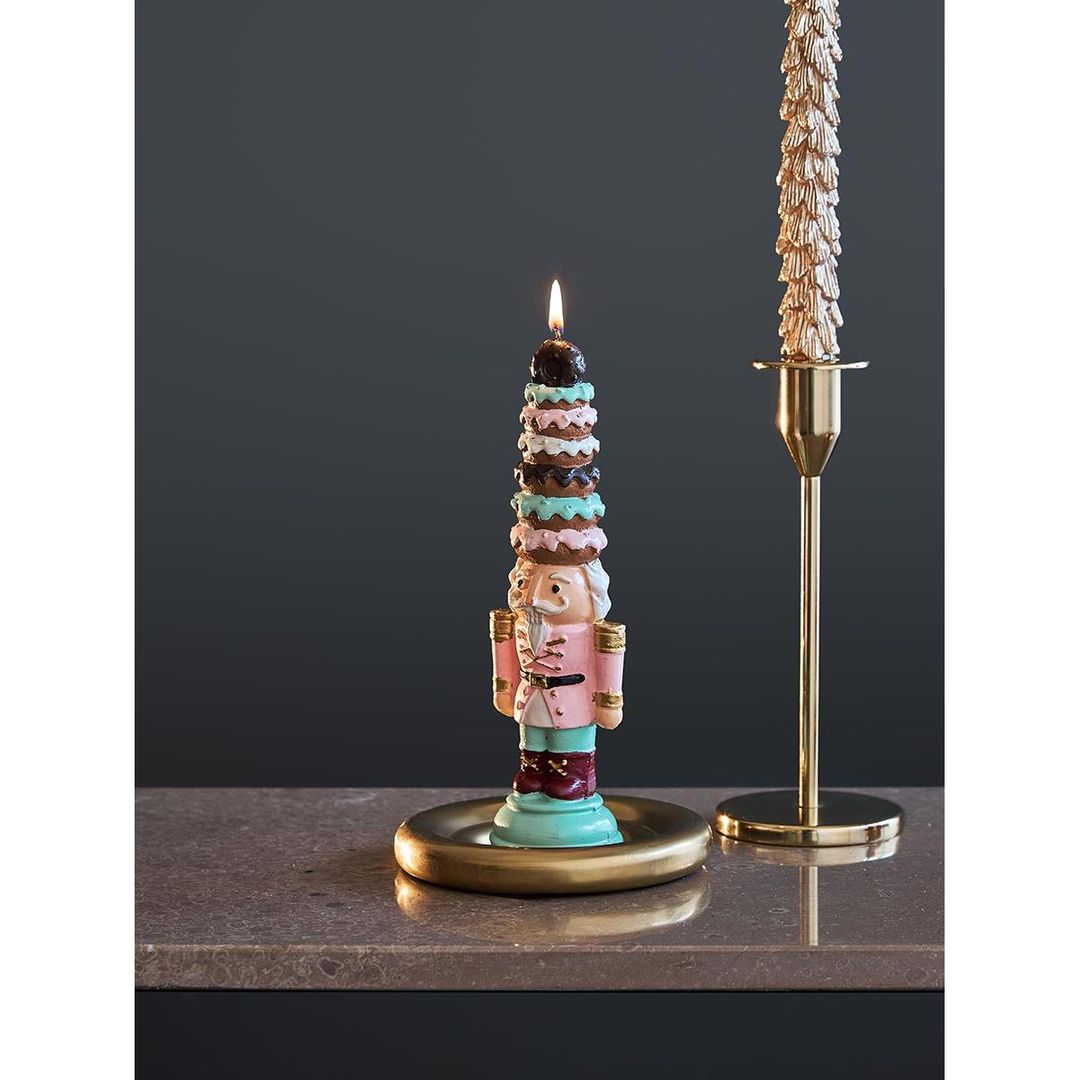 Свеча декоративная Donutсracker из коллекции New Year Essential, 21 см