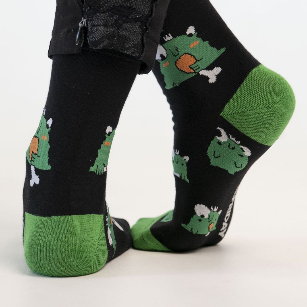 Носки Царевна уже не та, хотя еще лягушка Носки Царевна уже не та, хотя еще лягушка