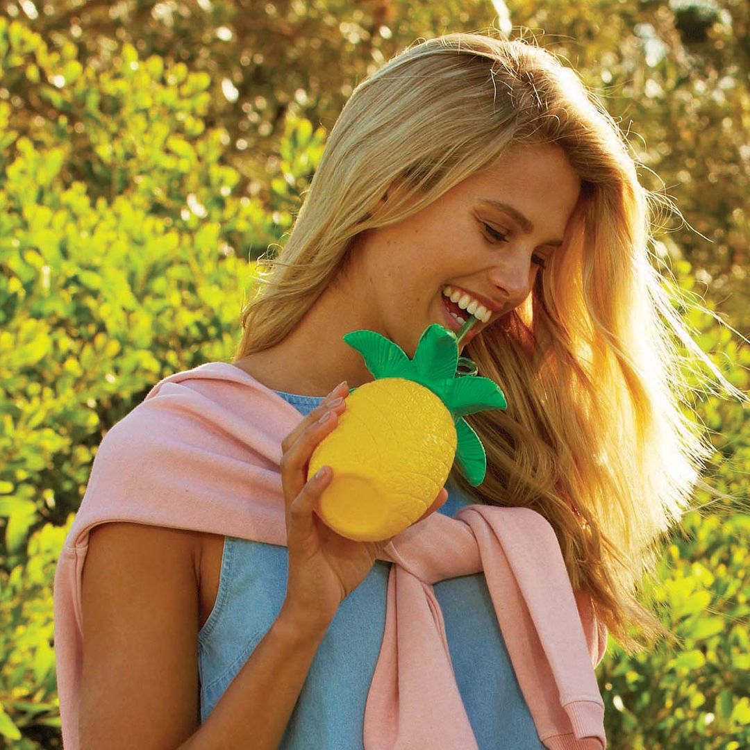 Стакан с крышкой и трубочкой Ананас Стакан с крышкой и трубочкой Ананас