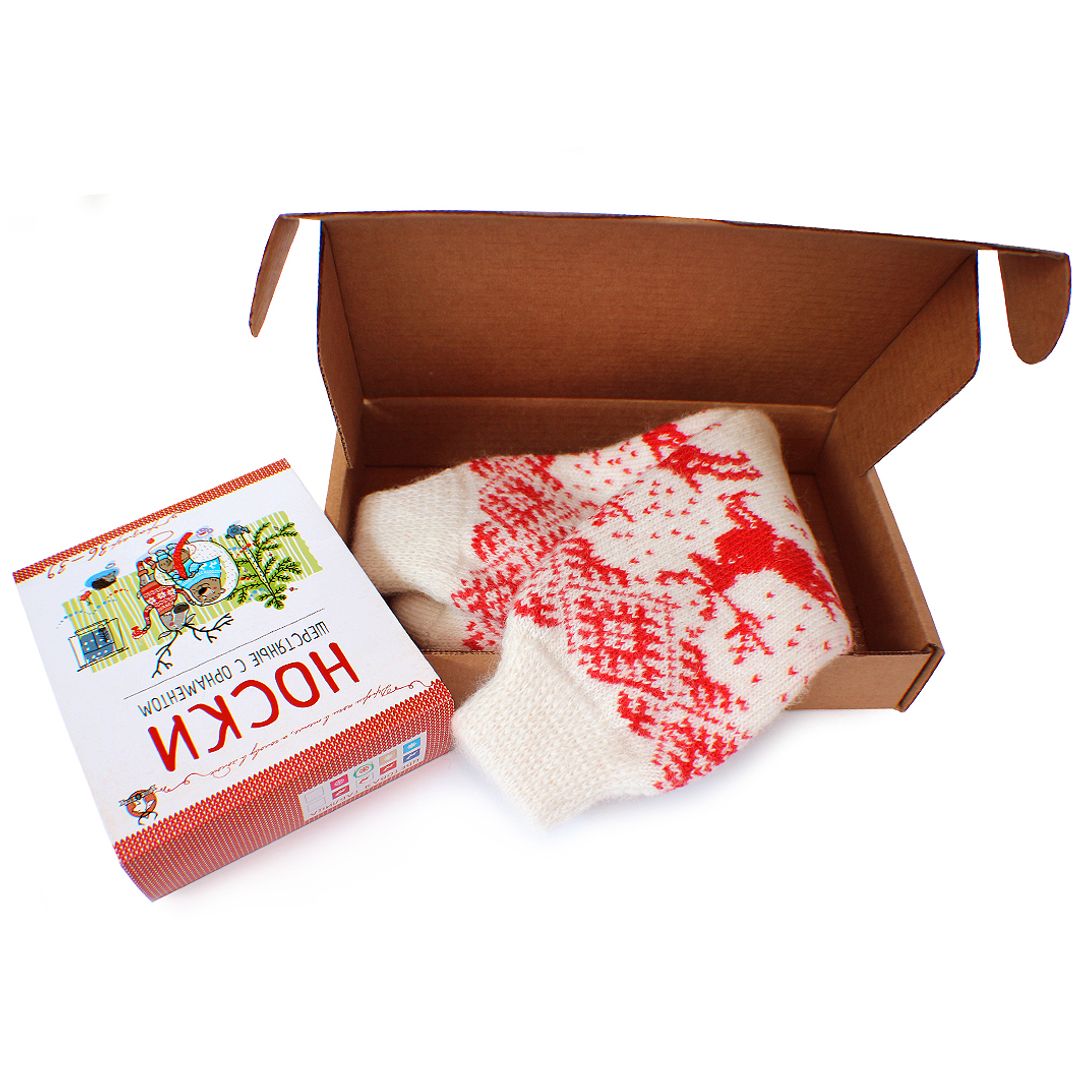 Носки шерстяные белые с красными оленями Носки шерстяные белые с красными оленями