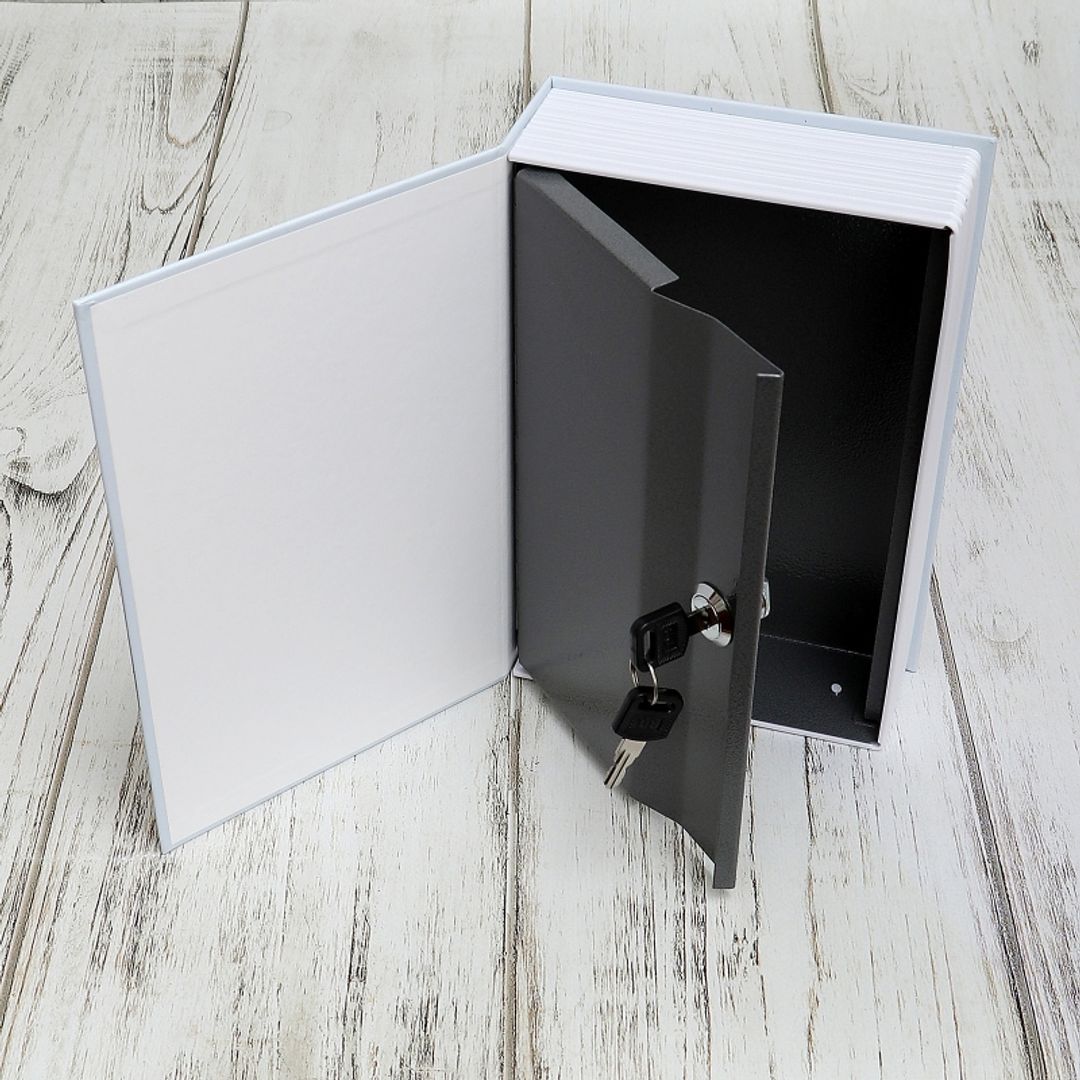 Книга Сейф Love with your whole heart Книга Сейф Love with your whole heart