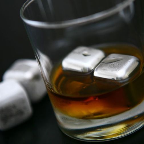 Стальные кубики для охлаждения напитков Стальные кубики для охлаждения напитков