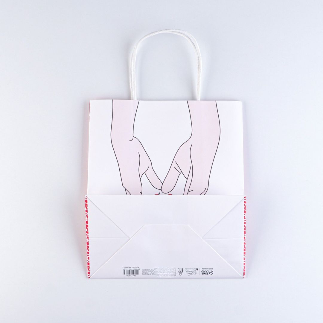 Подарочный пакет Сердце (22 х 25 х 12 см) Подарочный пакет Сердце (22 х 25 х 12 см)