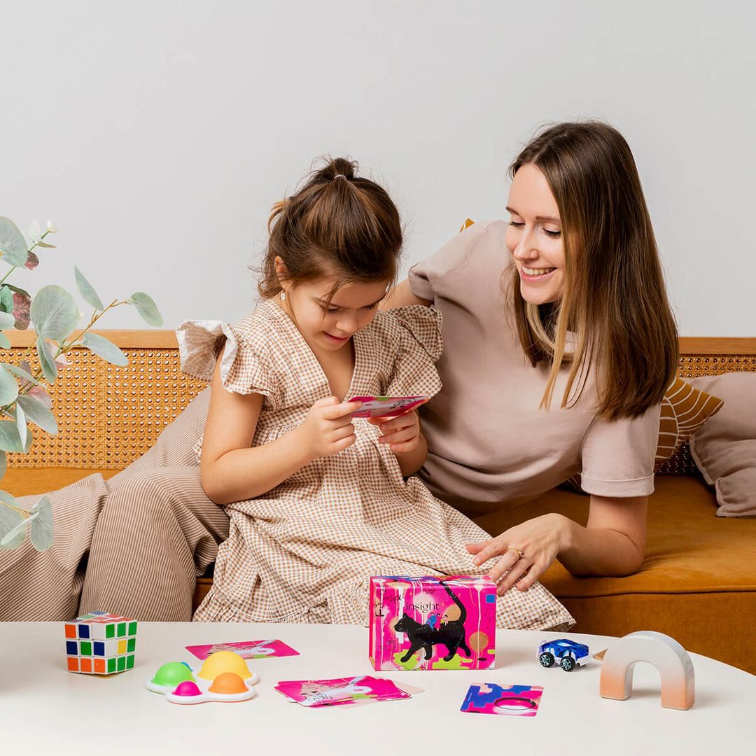 Настольная игра 100 очень важных вопросов Art edition Настольная игра 100 очень важных вопросов Art edition