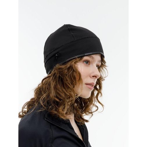 Спортивная шапка утепленная Jogge