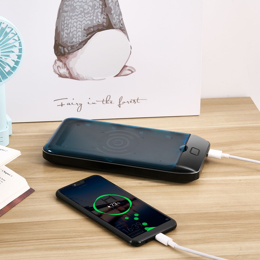 Стерилизатор для смартфона с беспроводной зарядкой UV Phone Sterilizer