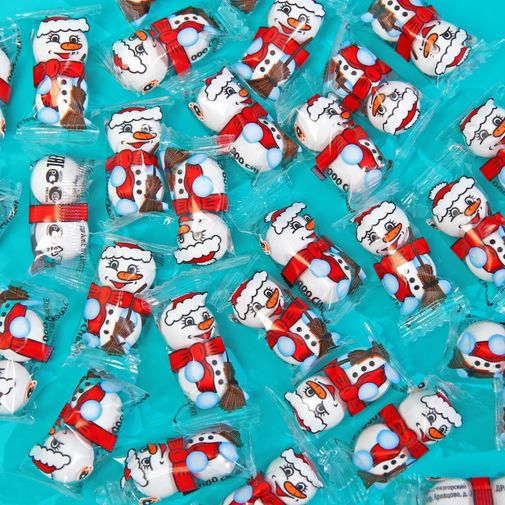 Подарочная сумка-лапка с конфетами Сладкий подарок от Деда Мороза Подарочная сумка-лапка с конфетами Сладкий подарок от Деда Мороза