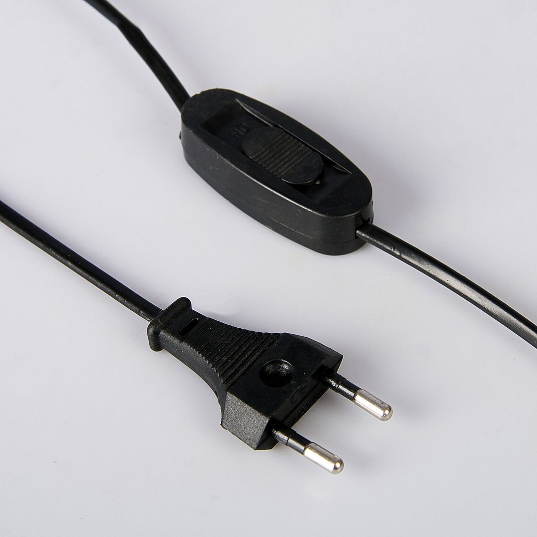 Плазменный шар Лондонская телефонная будка Плазменный шар Лондонская телефонная будка