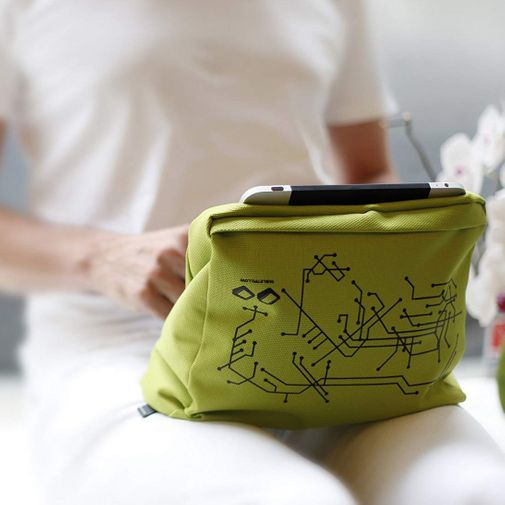 Подушка-подставка под планшет TabletPillow