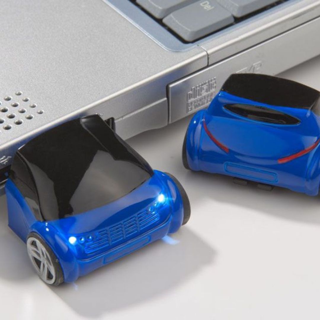 Флешка Машинка с пультом 8 Гб Флешка Машинка с пультом 8 Гб