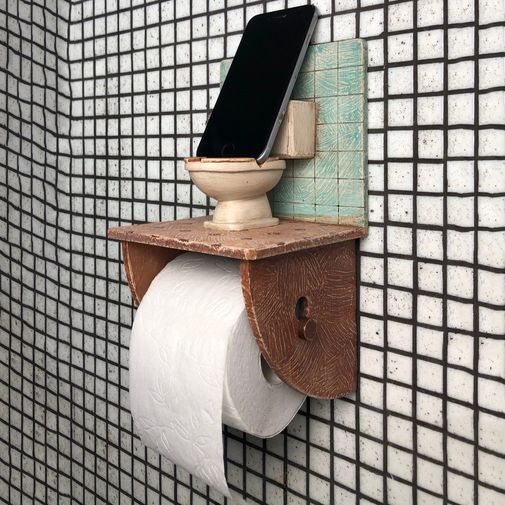 Держатель для туалетной бумаги с полочкой Санузел связи
