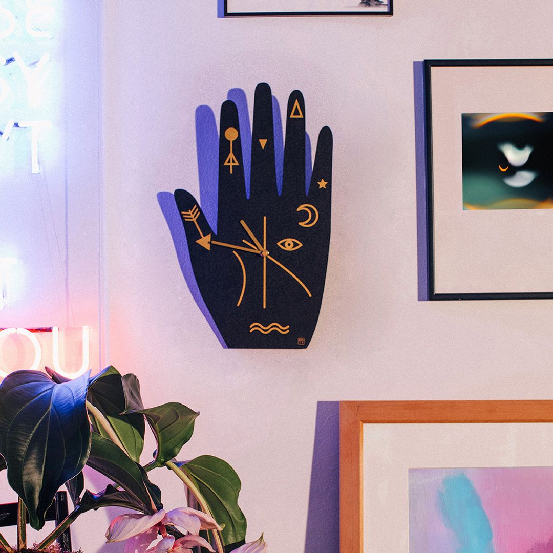 Часы настенные Mystic Time Hand Часы настенные Mystic Time Hand