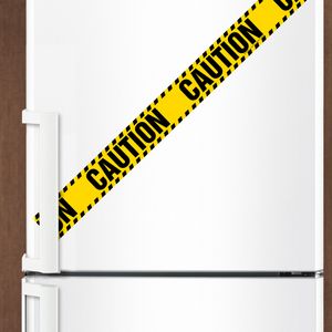 Магнитная лента на холодильник Caution