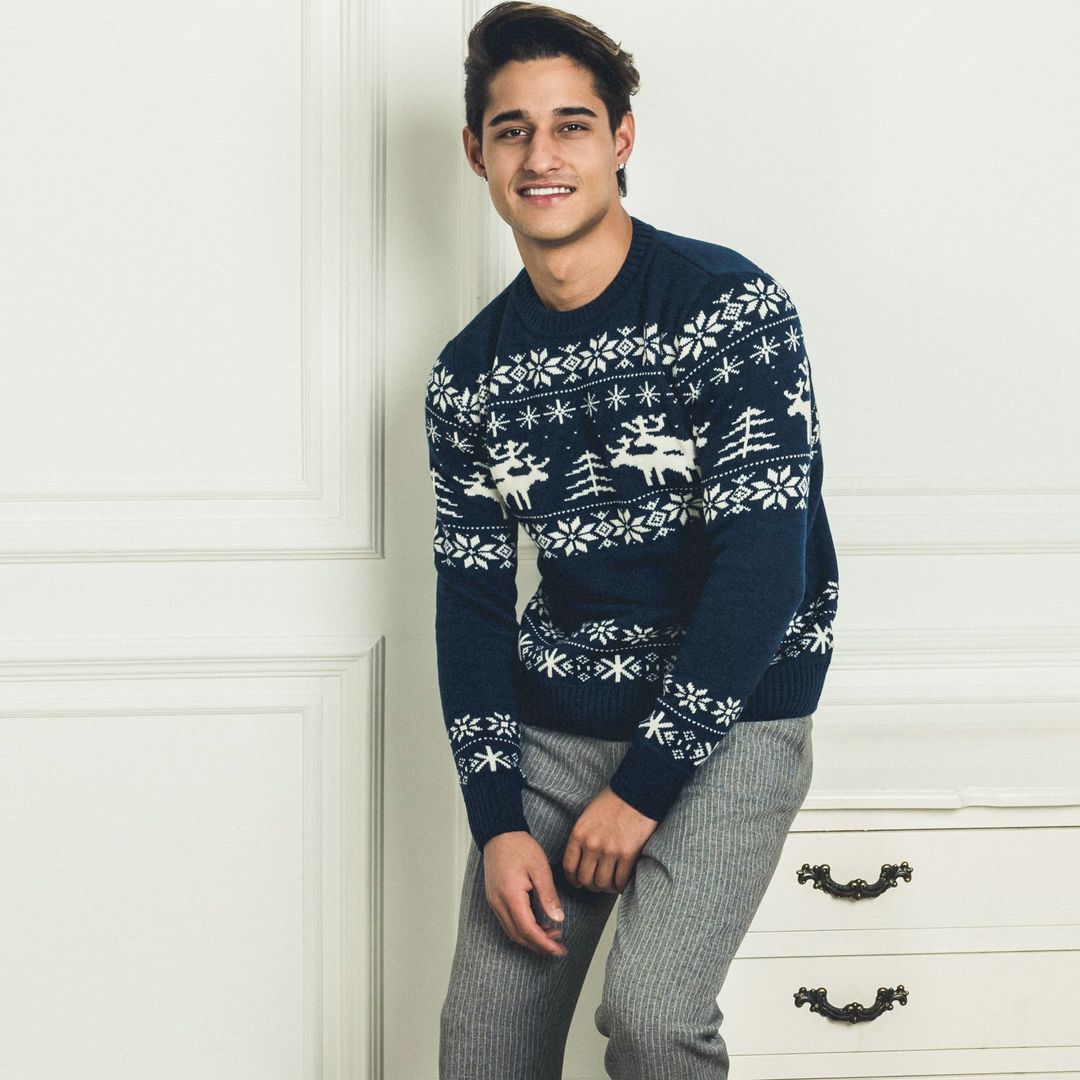 Свитер с оленями SEX