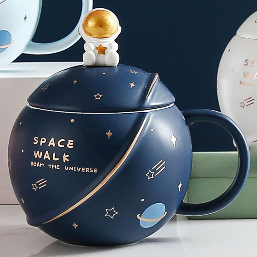 Кружка с ложкой Космическая прогулка Кружка с ложкой Космическая прогулка
