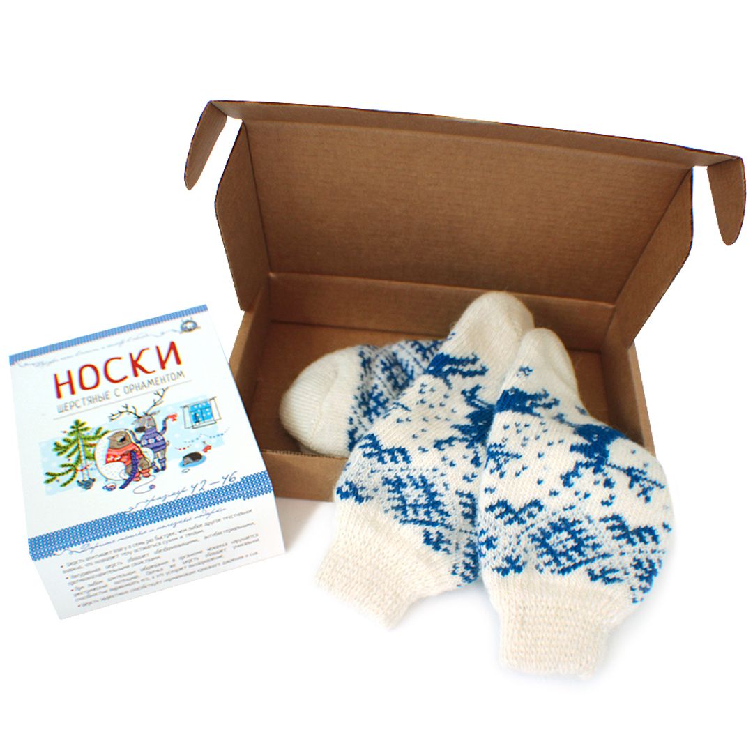 Носки шерстяные белые с синими оленями Носки шерстяные белые с синими оленями