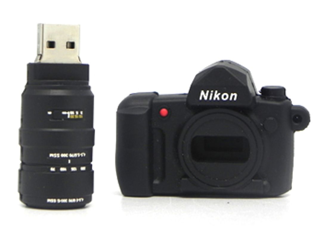 Флешка Фотоаппарат Nikon 4 Гб Флешка Фотоаппарат Nikon 4 Гб