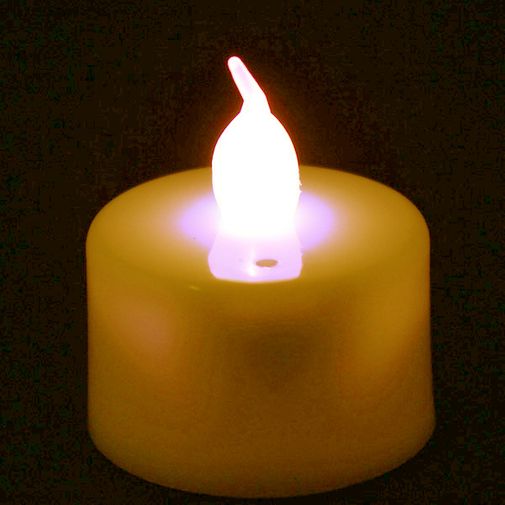 Светодиодная свеча с желтым свечением Светодиодная свеча с желтым свечением