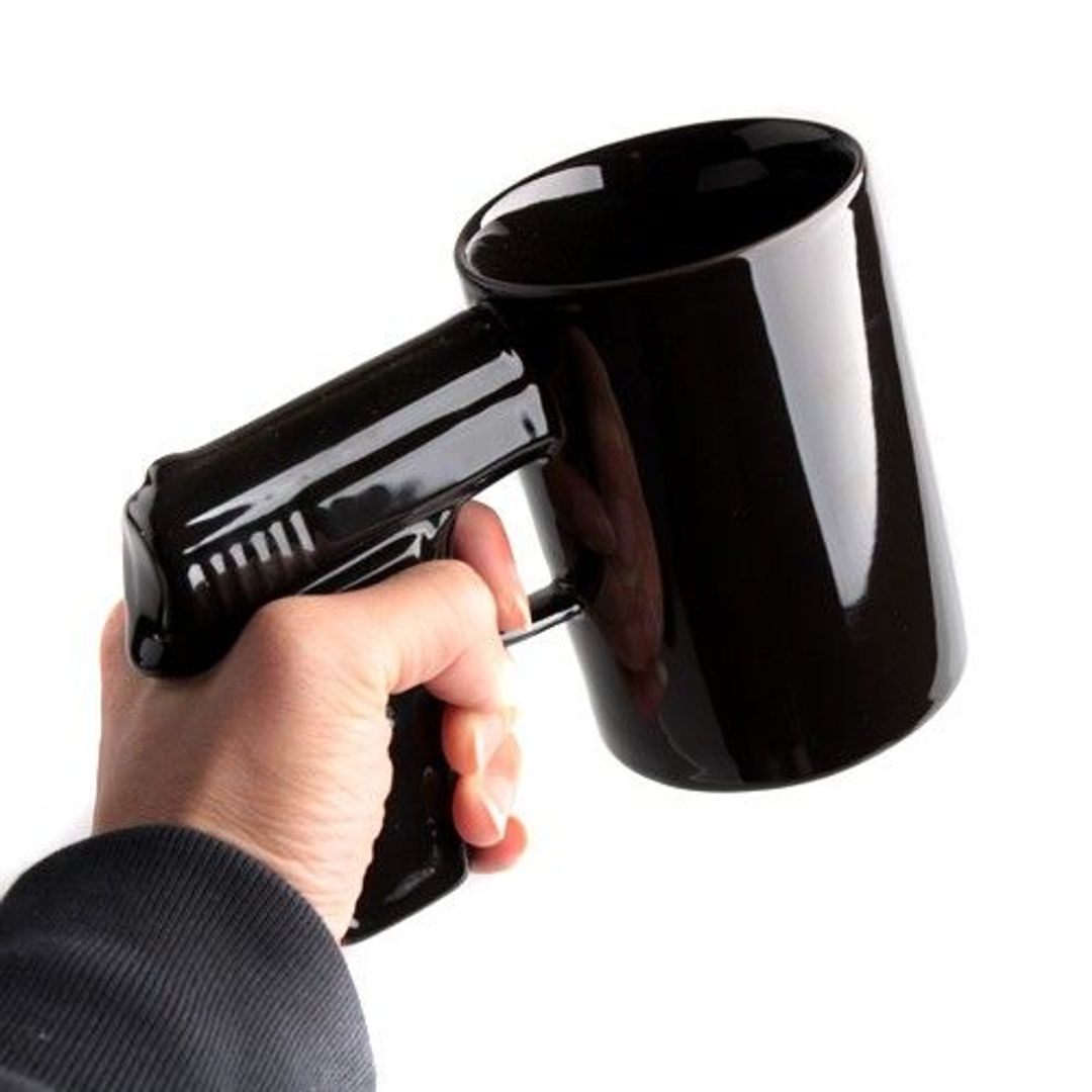 Кружка Пистолет Черная