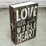 Книга Сейф Love with your whole heart
