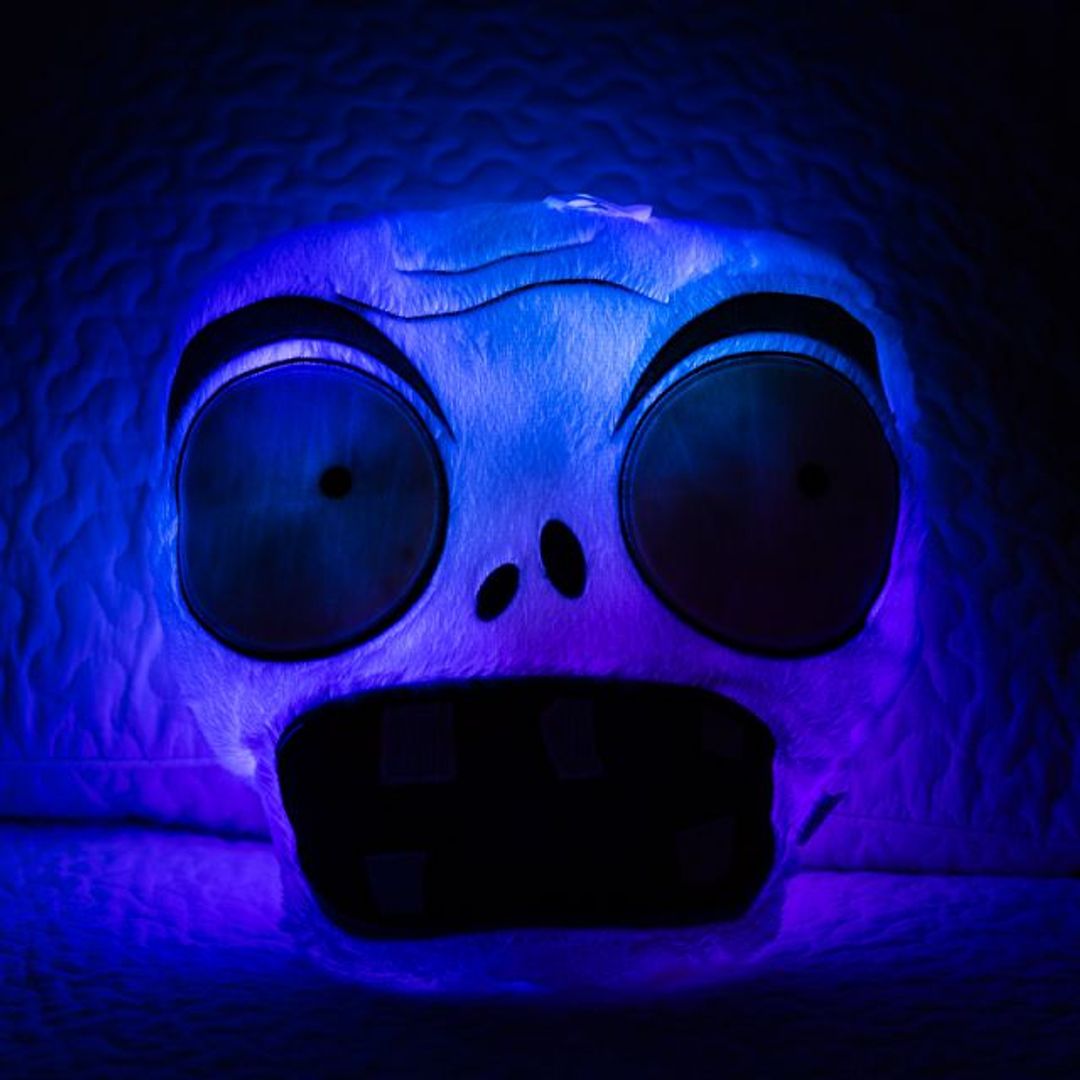 Светящаяся подушка Зомби Светящаяся подушка Зомби