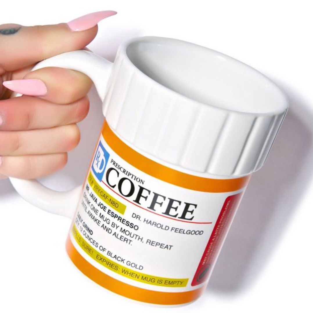 Кружка Кофе по рецепту В руке