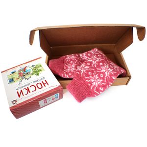 Носки шерстяные розовые с белыми снежинками