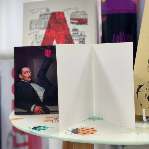 Открытка Модные классики Дали в кубе