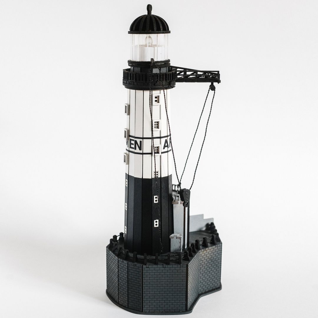 Модель сборная Маяк Ар-Мен (Франция) Модель сборная Маяк Ар-Мен (Франция)