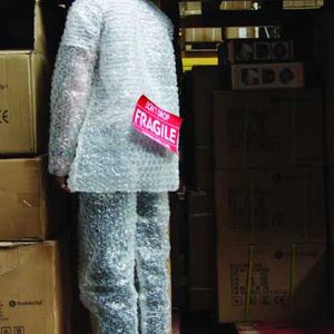 Костюм из пупырчатой пленки Bubble Wrap Costume