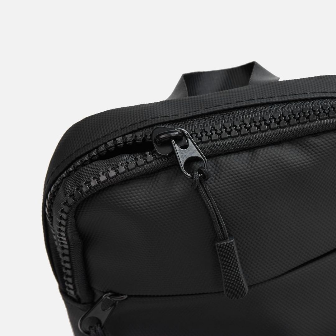 Спортивная кросс-боди сумка UrbanHike (черный)