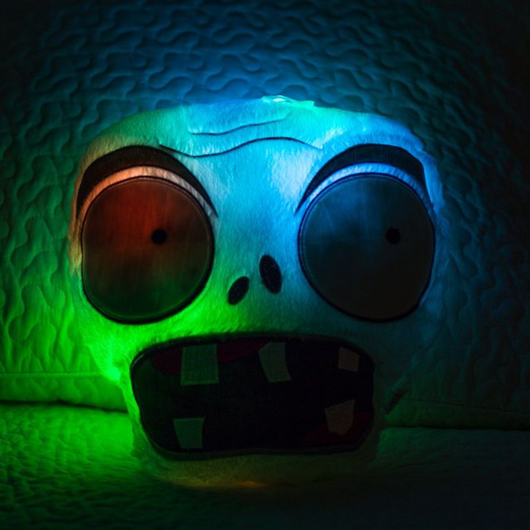 Светящаяся подушка Зомби Светящаяся подушка Зомби