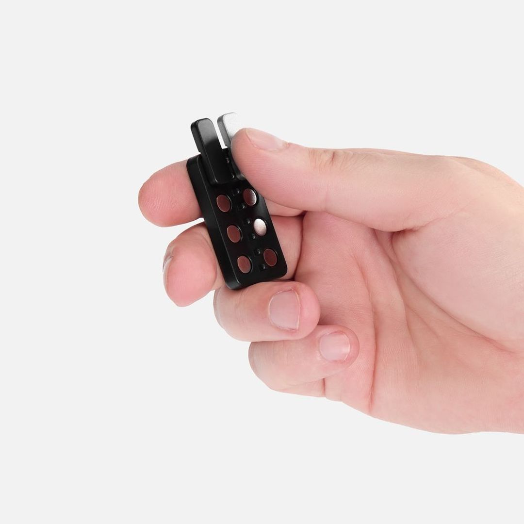 Антистресс-кликер Clacky (черный с серебристым)