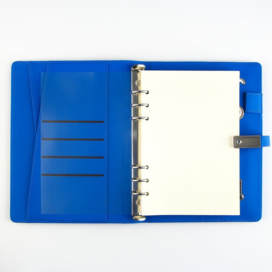 Ежедневник со встроенной зарядкой и флешкой Мои цели