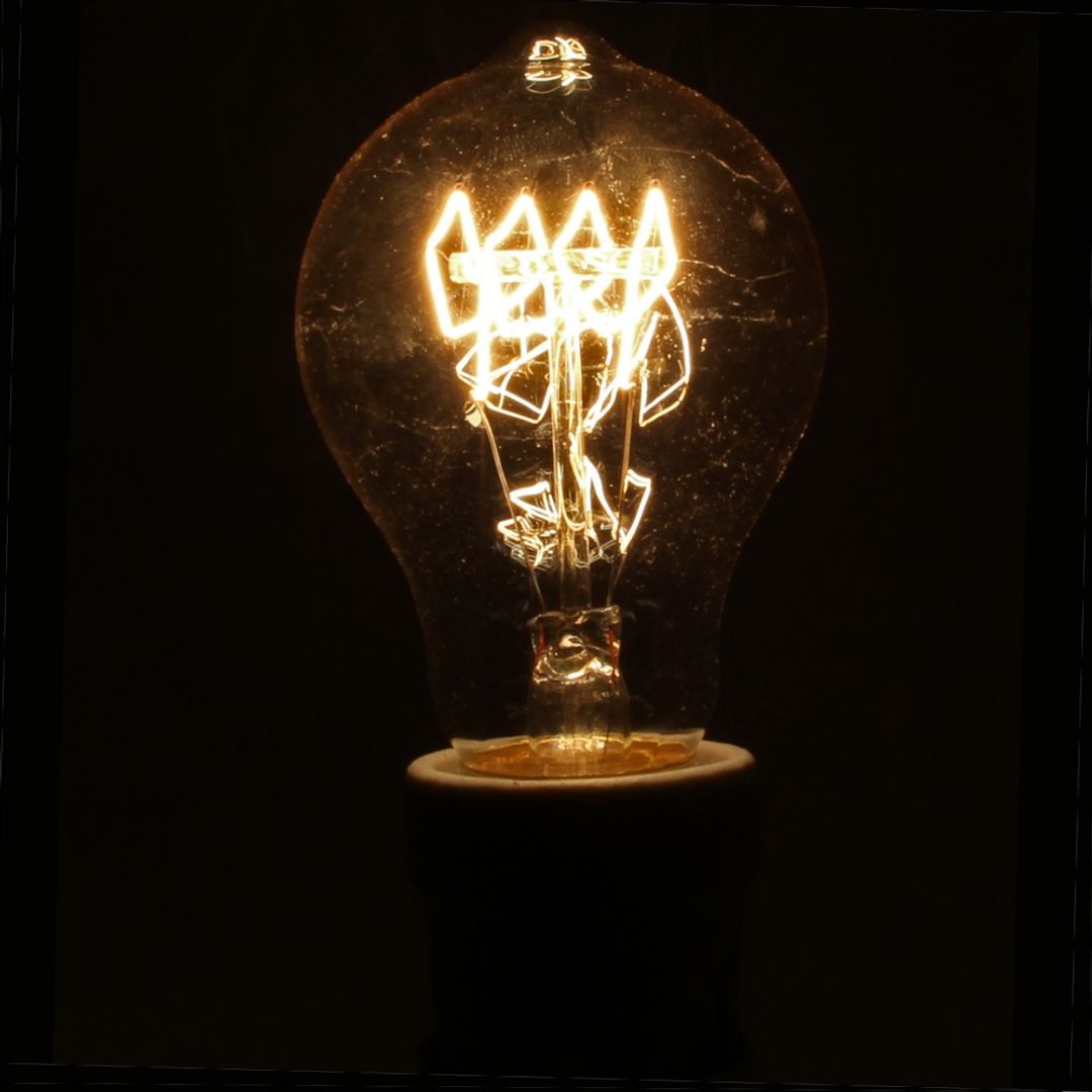 Лампа Эдисона A19 В темноте