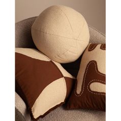 Подушка декоративная Sand Sphere из коллекции Essential, 28 см Подушка декоративная Sand Sphere из коллекции Essential, 28 см