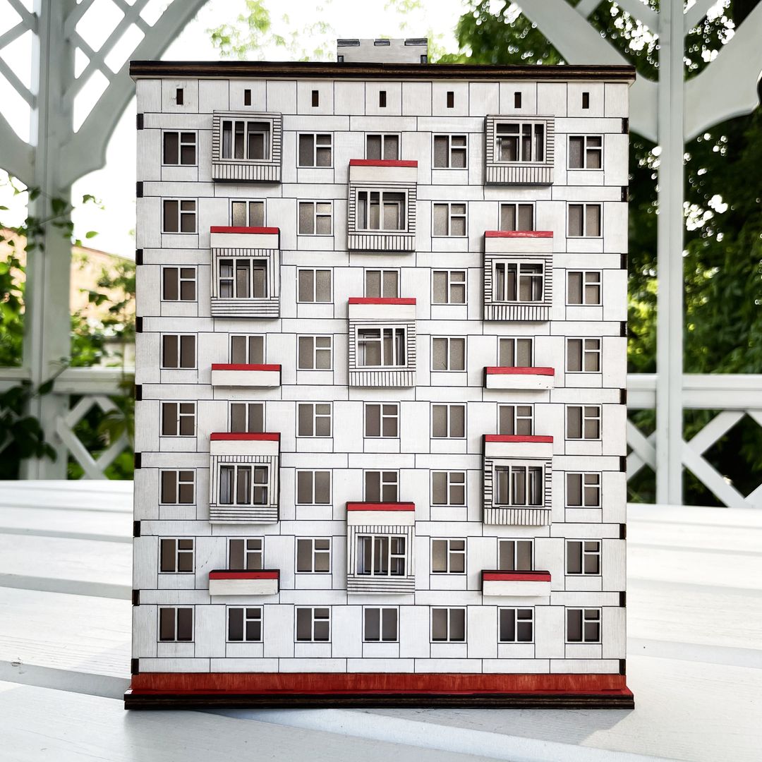 Ночник Брежневка (8 этажей)