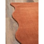 Ковер из шерсти Over Horizon терракотового цвета из коллекции Trendy Ruffles, 120x180 см