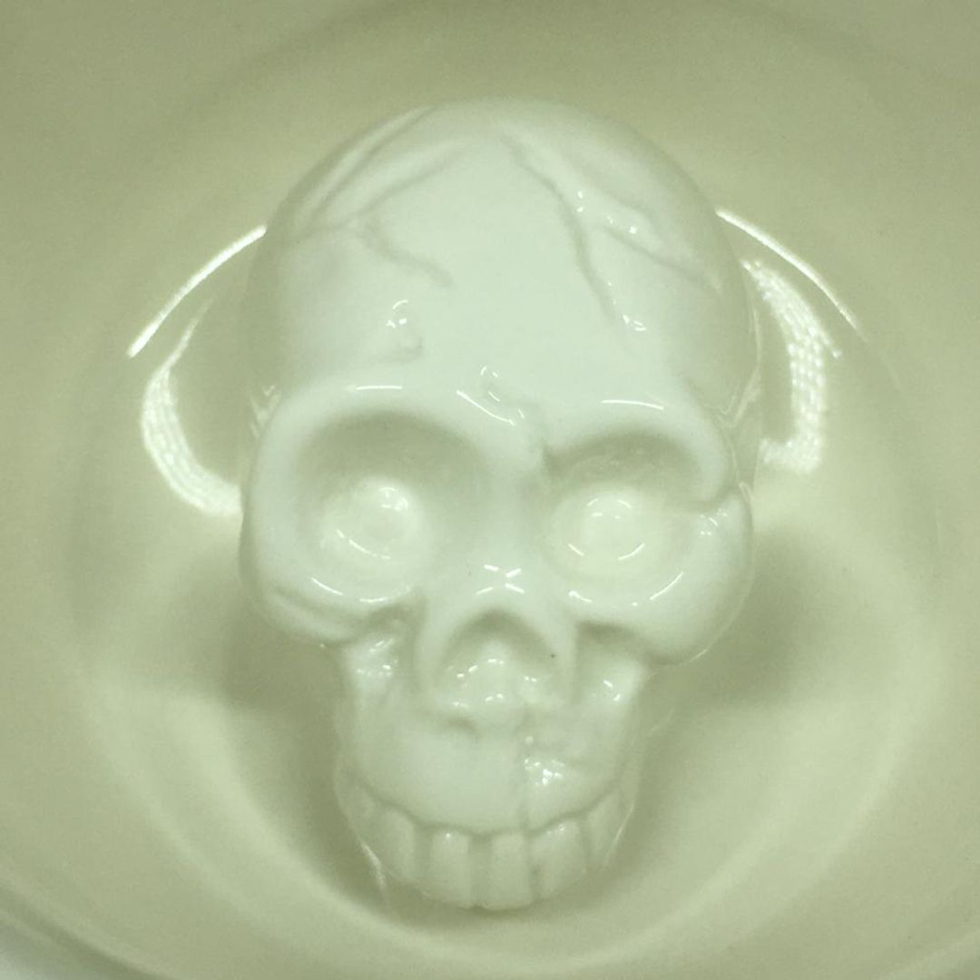 Кружка с сюрпризом на дне Череп