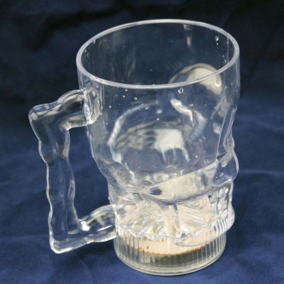 Светящийся пивной бокал Череп Светящийся пивной бокал Череп