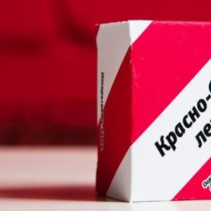 Магнит Красно-белая лента Магнит Красно-белая лента