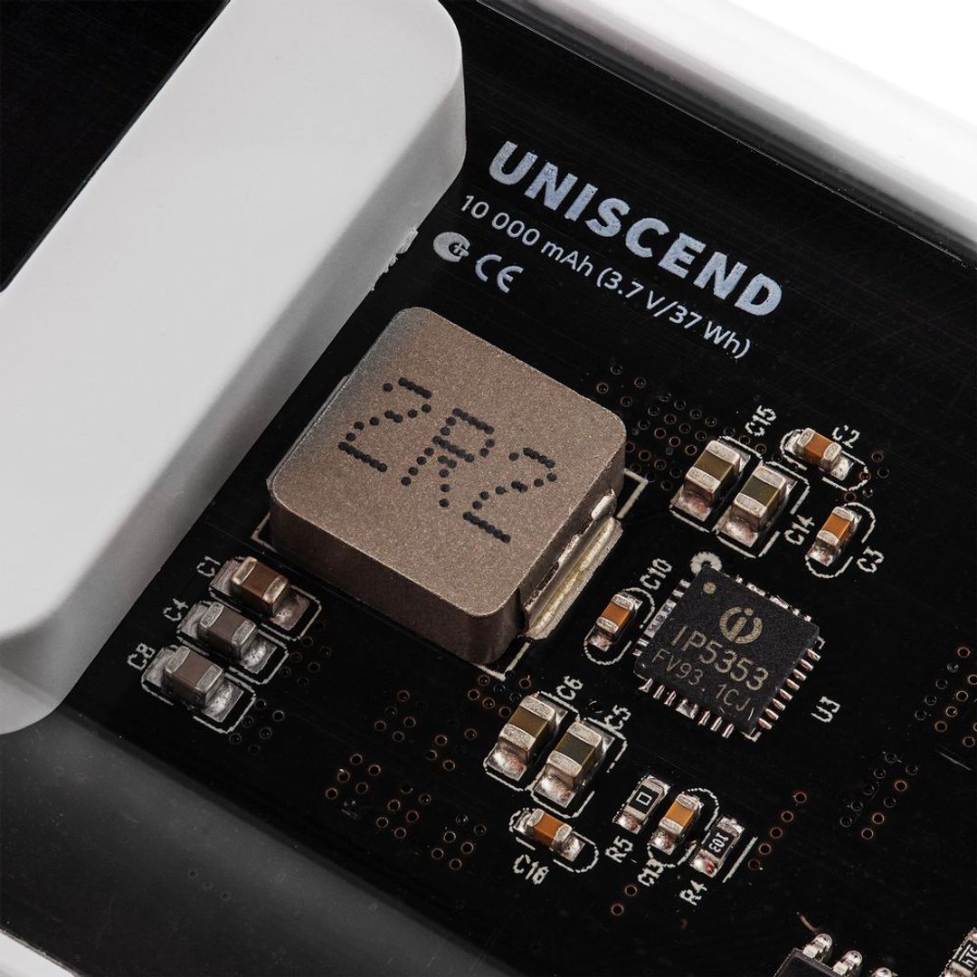 Аккумулятор c быстрой зарядкой Trellis Geek 10000 мАч (Белый) Аккумулятор c быстрой зарядкой Trellis Geek 10000 мАч (Белый)