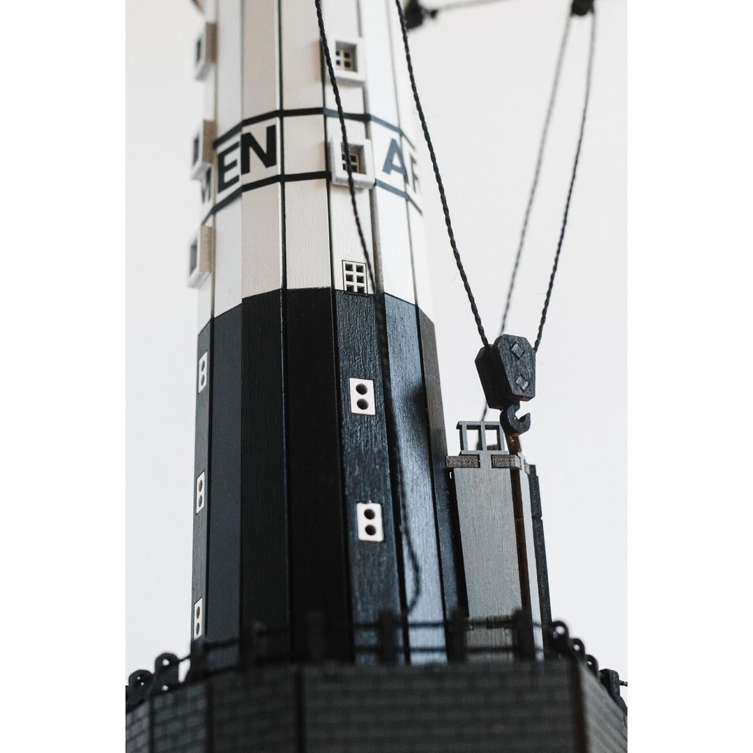 Модель сборная Маяк Ар-Мен (Франция) Модель сборная Маяк Ар-Мен (Франция)