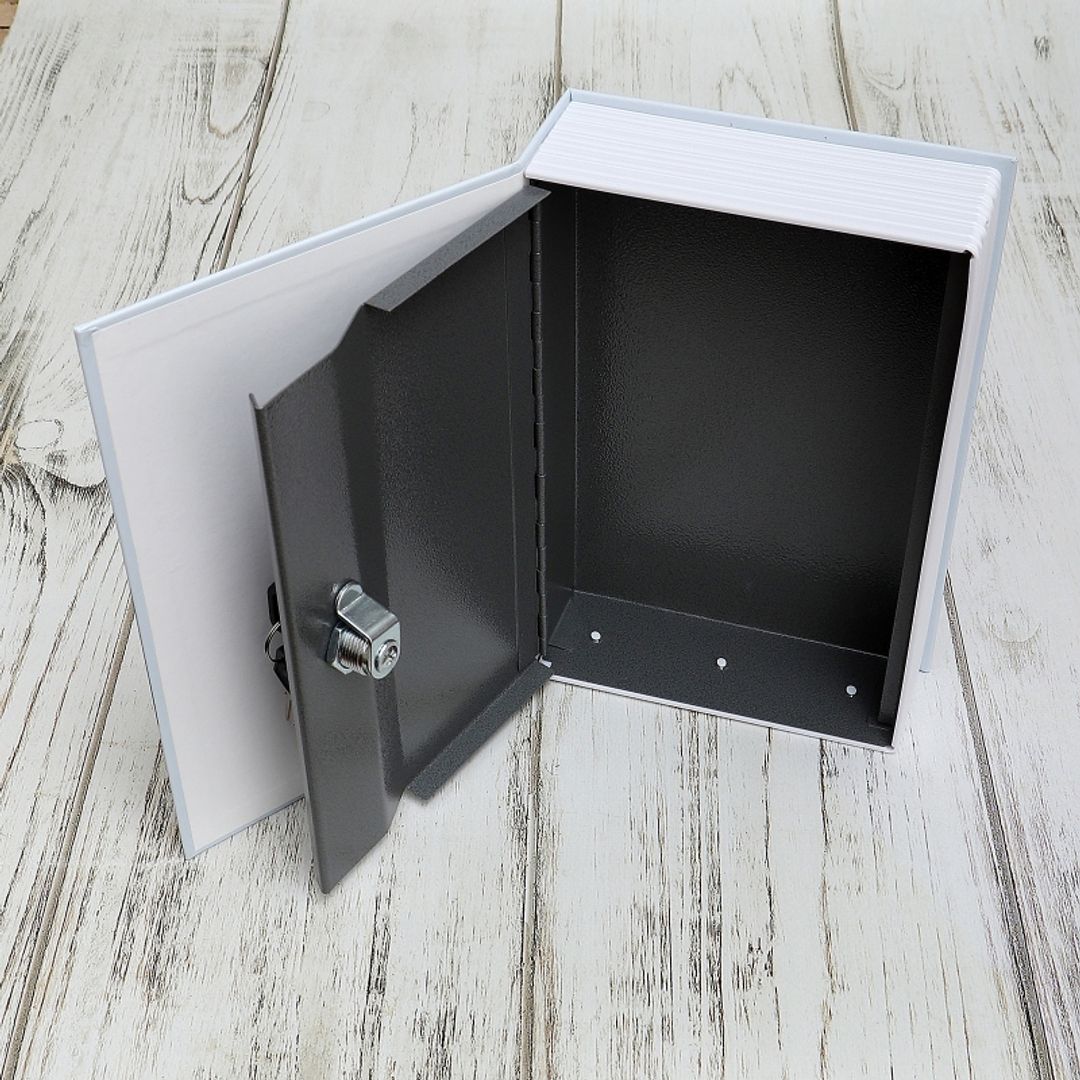 Книга Сейф Love with your whole heart Книга Сейф Love with your whole heart