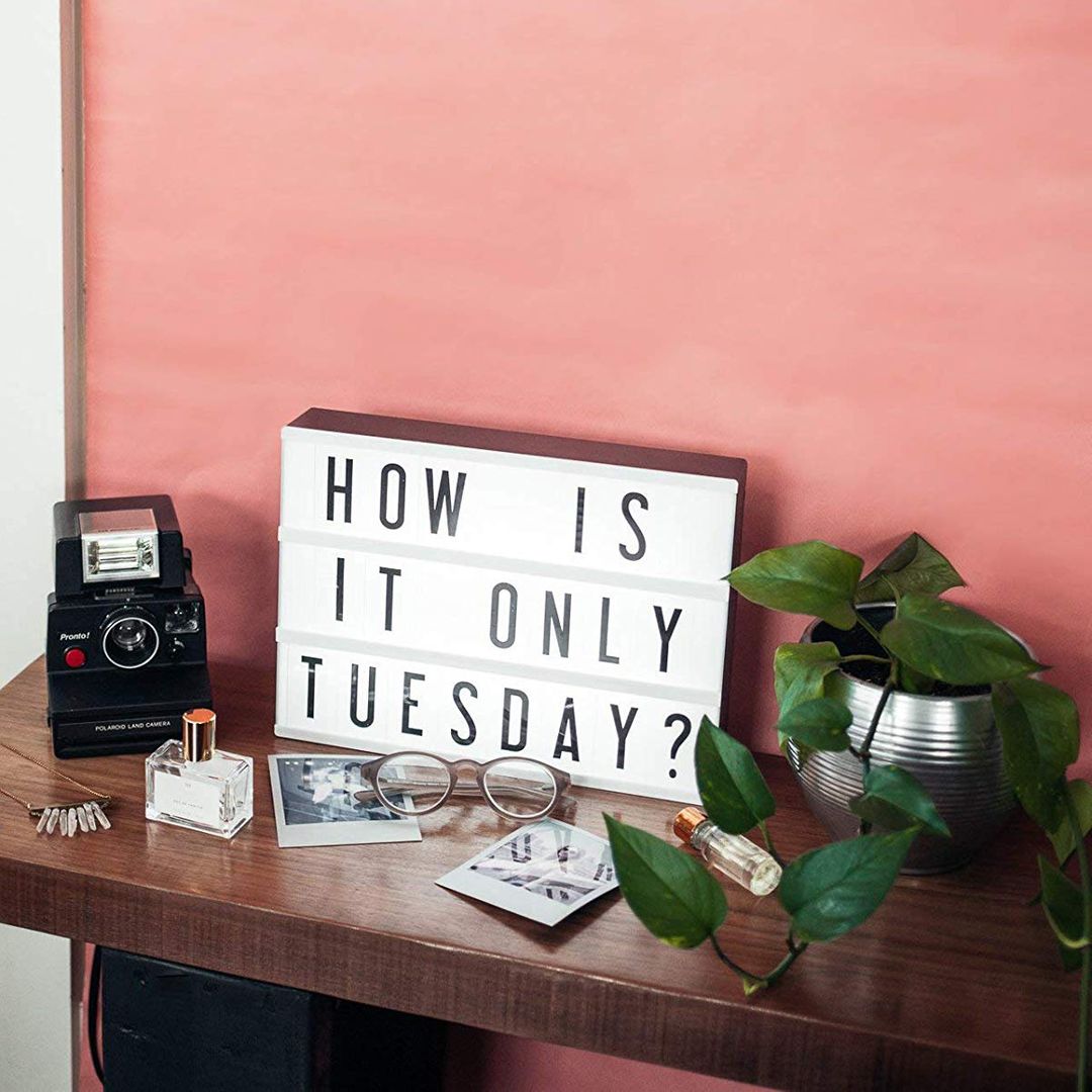 Лайтбокс со светящимися буквами Лайтбокс со светящимися буквами