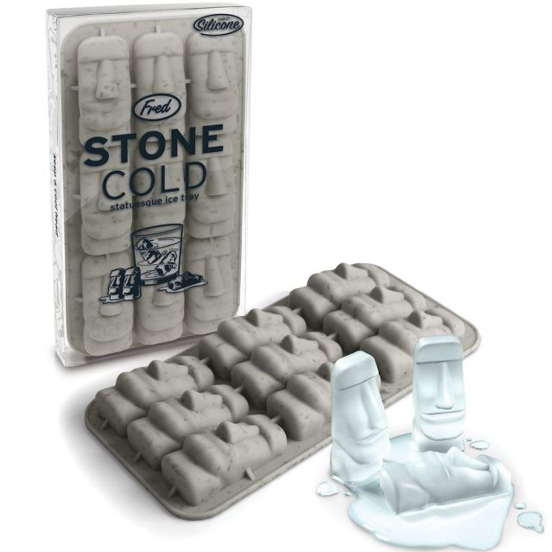 Форма для льда Моаи Stone Cold С упаковкой и льдинками из формы Форма для льда Моаи Stone Cold С упаковкой и льдинками из формы